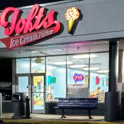 Toft's Ice Cream Parlor - Storefront for Toft's Port Clinton