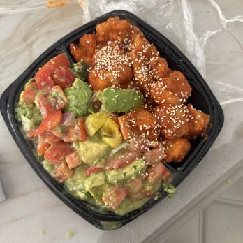 Roya Kosher Pizza - Avocado salad - Pizza Near Me - Great Neck, New York Roya Kosher Pizza - Avocado salad - Pizza Near Me - Great Neck, New York