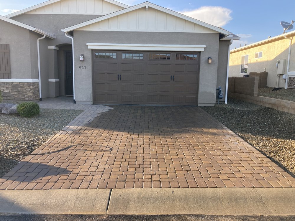 WOLF WINDOW CLEANING Prescott Valley, Arizona Window Washing