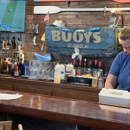 The bar! The bar!