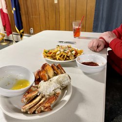 Creek Street Reef - Beautiful 1lb Dungeness crab with Blackened Halibut Fries