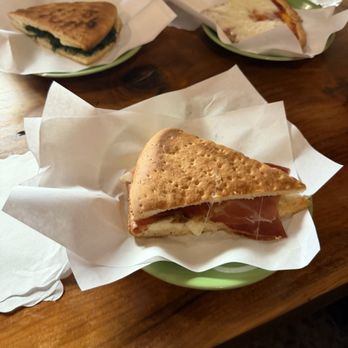 Bondi Focaccine - Pizza Near Me - Florence, FI
