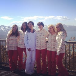 Quiksilver - Heavenly - Bridesmaids in pink Roxy snowboarding pants