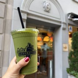 Juice Generation - Hi-Fibe with almond butter added