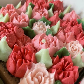 Nadia Cakes - Close up of frosting - Bakeries Near Me - Maple Grove, Minnesota Nadia Cakes - Close up of frosting - Bakeries Near Me - Maple Grove, Minnesota