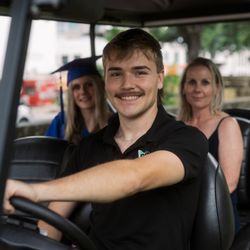 Central Texas Valet - Austin - Profesional golf cart drivers
