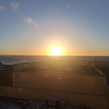 Lighthouse Hotel - Building blocking ocean - Hotels Near Me - Pacifica, California