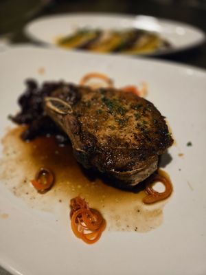 Felix: Modern American Dining by null