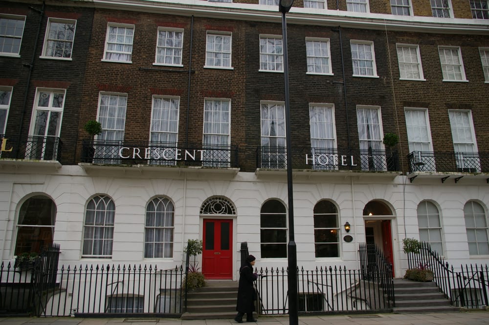 CRESCENT HOTEL Updated September 2024 4950 Cartwright Gardens