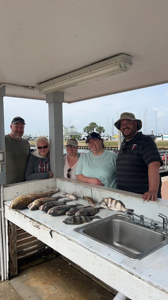 Get Hooked Fishing Charters Logo
