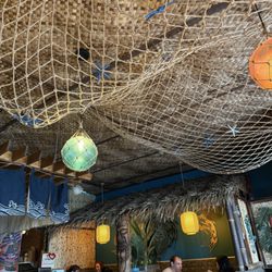 Hei Tiki & Sushi Bar - Vibe