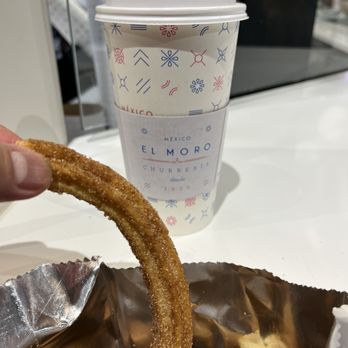 El Moro Churrería - 4 churros with a large lechero - Desserts Near Me - Costa Mesa, California El Moro Churrería - 4 churros with a large lechero - Desserts Near Me - Costa Mesa, California