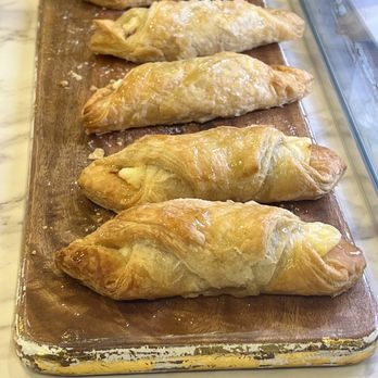 Kinka’s Bakery Cafe - Delicious - Latin American Near Me - Lutz, Florida Kinka’s Bakery Cafe - Delicious - Latin American Near Me - Lutz, Florida