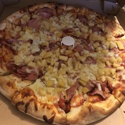 Green & White Special Pizza