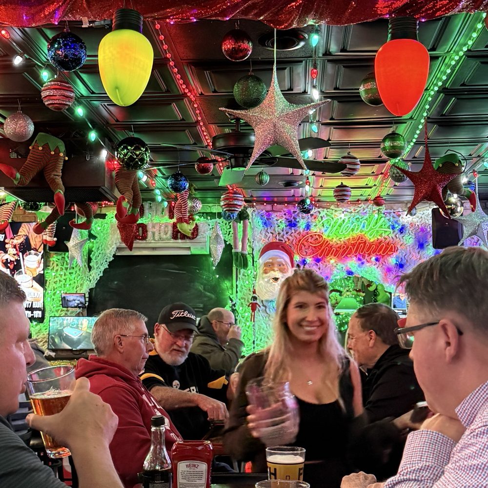 Barry's - Leigh charms everyone with her bubbly personality and beauty! - Pubs Near Me - Pittsburgh, Pennsylvania