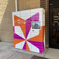 St Charles City County Library-Spencer Road Branch - Self service pickup locker!