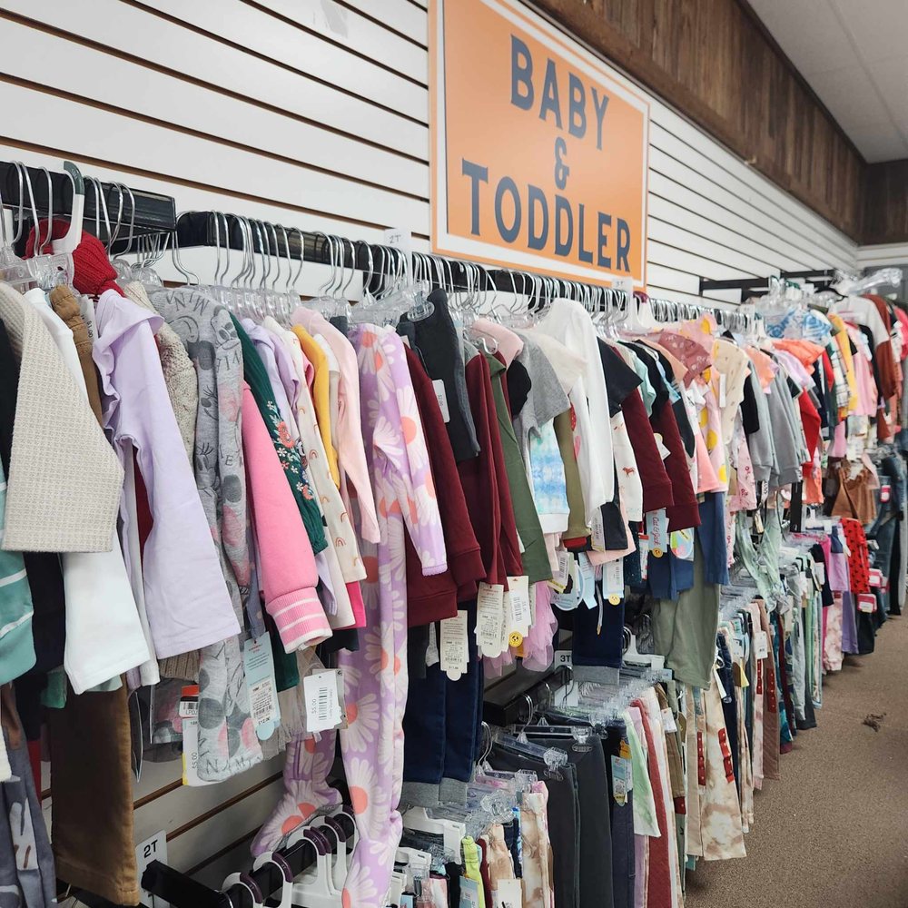 LUCKY DUCK DEALZ 19 Photos 7302 E Main St, Mesa, Arizona Discount