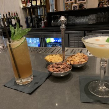 SOFF's Lounge - Happy Hour for Bonvoy Members - Cocktail Bars Near Me - Aventura, Florida