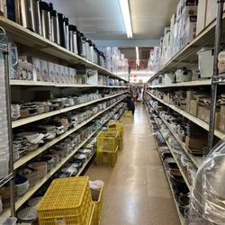 Kamei Restaurant Supply - Aisles of plates, bowls, mugs both asian and western. Perfect to stock your kitchen for cereal-ice cream-pasta-sauce-bowls. Great gifts too