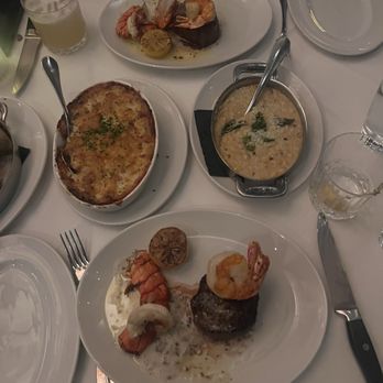 Del Frisco's Double Eagle Steakhouse - Creamed Corn Filet Mignon 8 oz Filet Mignon 8 oz Au gratin potato - Steakhouses Near Me - Houston, Texas Del Frisco's Double Eagle Steakhouse - Creamed Corn Filet Mignon 8 oz Filet Mignon 8 oz Au gratin potato - Steakhouses Near Me - Houston, Texas
