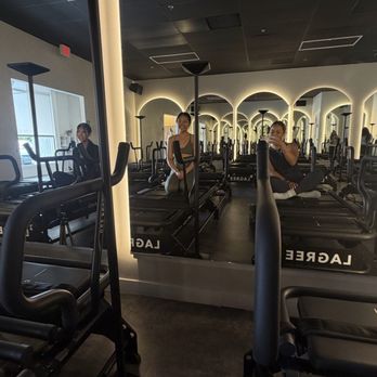 Breeze Lagree - Pilates Near Me - Costa Mesa, California