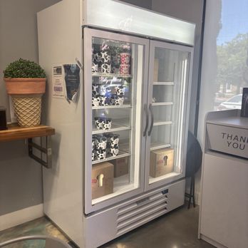 Milk & Sugar Creamery - Desserts Near Me - Tracy, California