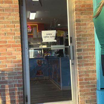La Morelense Plus - Door to go inside to order & hours. - Ice Cream & Frozen Yogurt Near Me - Oaklyn, New Jersey