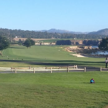 The Bench - The final hole where it is definitely amateur hour with the well-heeled set. - New American Near Me - Pebble Beach, California The Bench - The final hole where it is definitely amateur hour with the well-heeled set. - New American Near Me - Pebble Beach, California