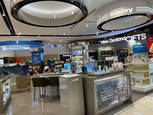 Auckland Airport by null