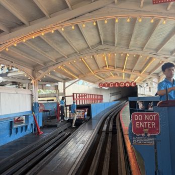 Cyclone Coaster - Amusement Parks Near Me - Brooklyn, New York