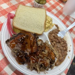 2 Meat Plate (Brisket and Pulled Pork w/brisket beans and macaroni) 2 Meat Plate (Brisket and Pulled Pork w/brisket beans and macaroni)