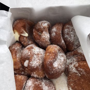 Leonard's Bakery - Bakeries Near Me - Honolulu, Hawaii