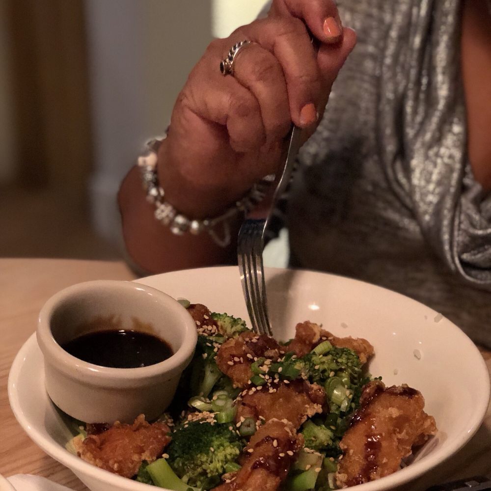 Kitava - General Tso's Chicken. Deliciously crispy chicken, perfectly cooked broccoli, rice better than I could make myself. - Gluten-Free Near Me - San Francisco, California Kitava - General Tso's Chicken. Deliciously crispy chicken, perfectly cooked broccoli, rice better than I could make myself. - Gluten-Free Near Me - San Francisco, California