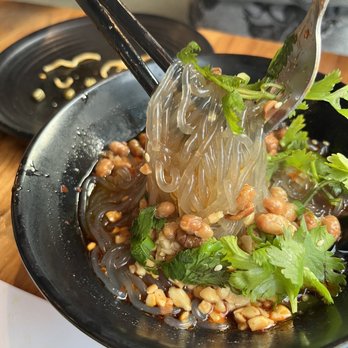 Dough Zone Dumpling House - Seattle ID - Cold noodles with sichuan sauce - Shanghainese Near Me - Seattle, Washington