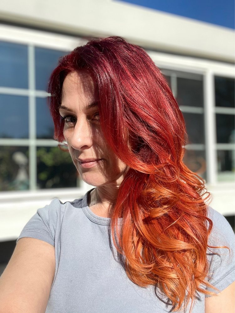 Middleton Salon Logo