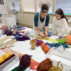 Heart Art Studio - Kids' weaving class.