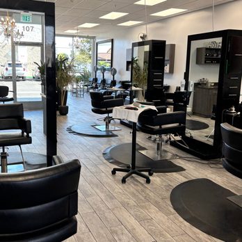 Salontäge - Spacious and stylish interior - Hair Salons Near Me - Huntington Beach, California Salontäge - Spacious and stylish interior - Hair Salons Near Me - Huntington Beach, California