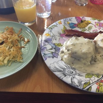 Sunny Side Up Cafe - Biscuits and Gravy! Get in my belly! - Breakfast & Brunch Near Me - New Berlin, Wisconsin Sunny Side Up Cafe - Biscuits and Gravy! Get in my belly! - Breakfast & Brunch Near Me - New Berlin, Wisconsin