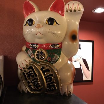 Toshi's Ramen - Giant maneki neko by the dish return - Ramen Near Me - Eugene, Oregon Toshi's Ramen - Giant maneki neko by the dish return - Ramen Near Me - Eugene, Oregon