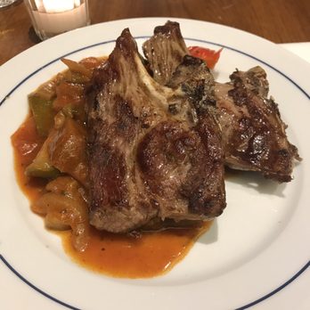 La Comète - Lamb with ratatouille veggies - Bars Near Me - Paris, 75 La Comète - Lamb with ratatouille veggies - Bars Near Me - Paris, 75
