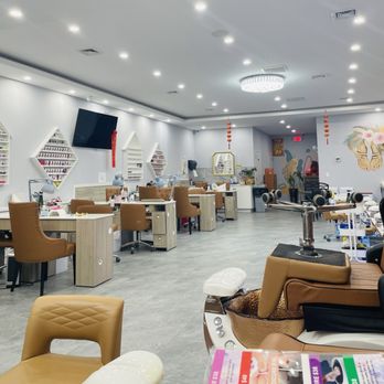 JLuxe Nail & Spa - Inside, nail tech chairs - Nail Salons Near Me - West New York, New Jersey JLuxe Nail & Spa - Inside, nail tech chairs - Nail Salons Near Me - West New York, New Jersey