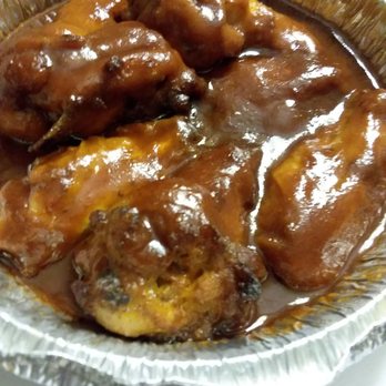 Big E Pizza - Half-Dozen BBQ Wings $4.95, very saucy and meaty. - Pizza Near Me - Signal Hill, California