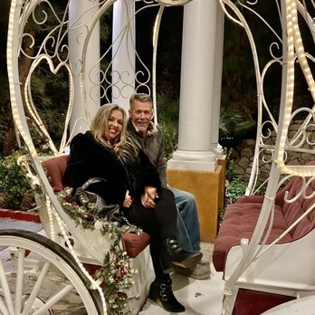 Temecula Carriage Company - Beautiful carriage! - Wine Tours Near Me - Temecula, California Temecula Carriage Company - Beautiful carriage! - Wine Tours Near Me - Temecula, California