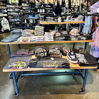 Zumiez - Shoe Stores Near Me - North Bend, Washington Zumiez - Shoe Stores Near Me - North Bend, Washington