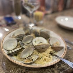JoJo's on 22 - Linguine with Clams was deliciouso!!