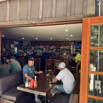 Alice's Restaurant - Back bar - Diners Near Me - Woodside, California