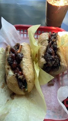 Les Banh Mi by null