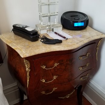 Victorian Hotel - Night stand - Hotels Near Me - Vancouver, British Columbia Victorian Hotel - Night stand - Hotels Near Me - Vancouver, British Columbia
