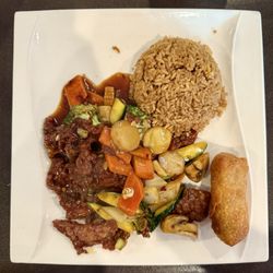 Rice House - Beef with Fresh Broccoli Served with Egg drop soup + Egg roll + Fried rice