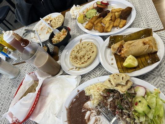 La Pupusa Loca by null